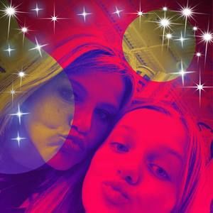 Meet your Posher, Avery